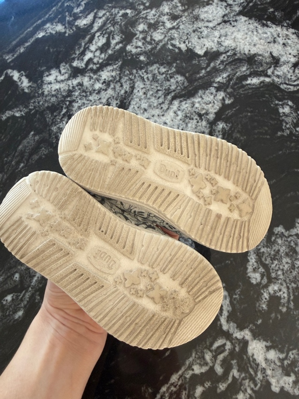 Minnie Mouse hey dude loafers for toddler girl in black and white - Picture 4 of 9